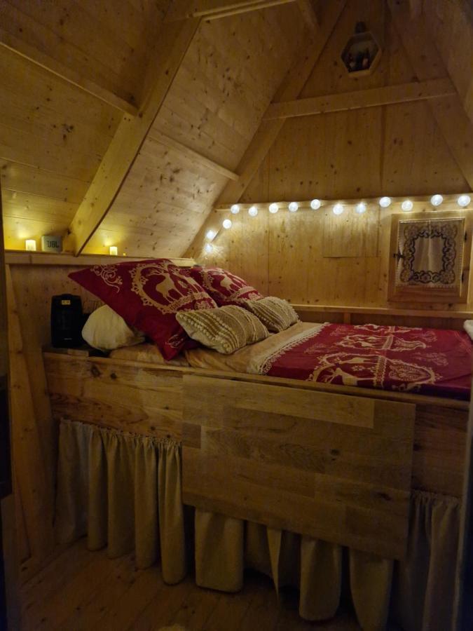 Les Cabanes Feeriques Du Cheix Saint-Diery Экстерьер фото